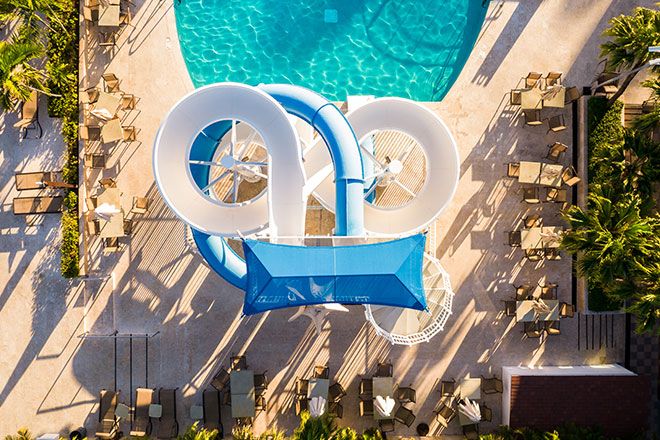 Acceso Piscina